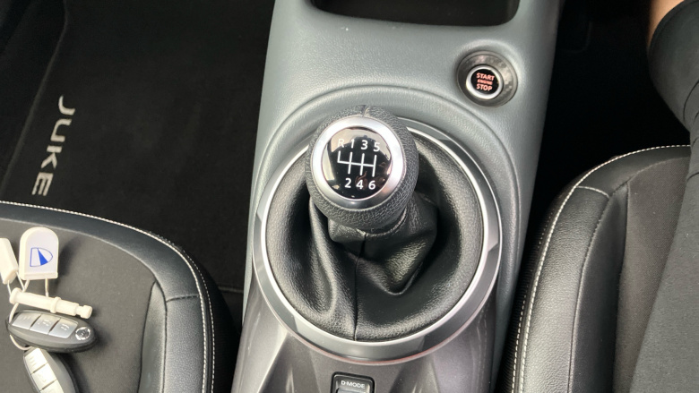 Nissan Juke 1.0 DiG-T 114 Tekna 5dr Petrol Hatchback